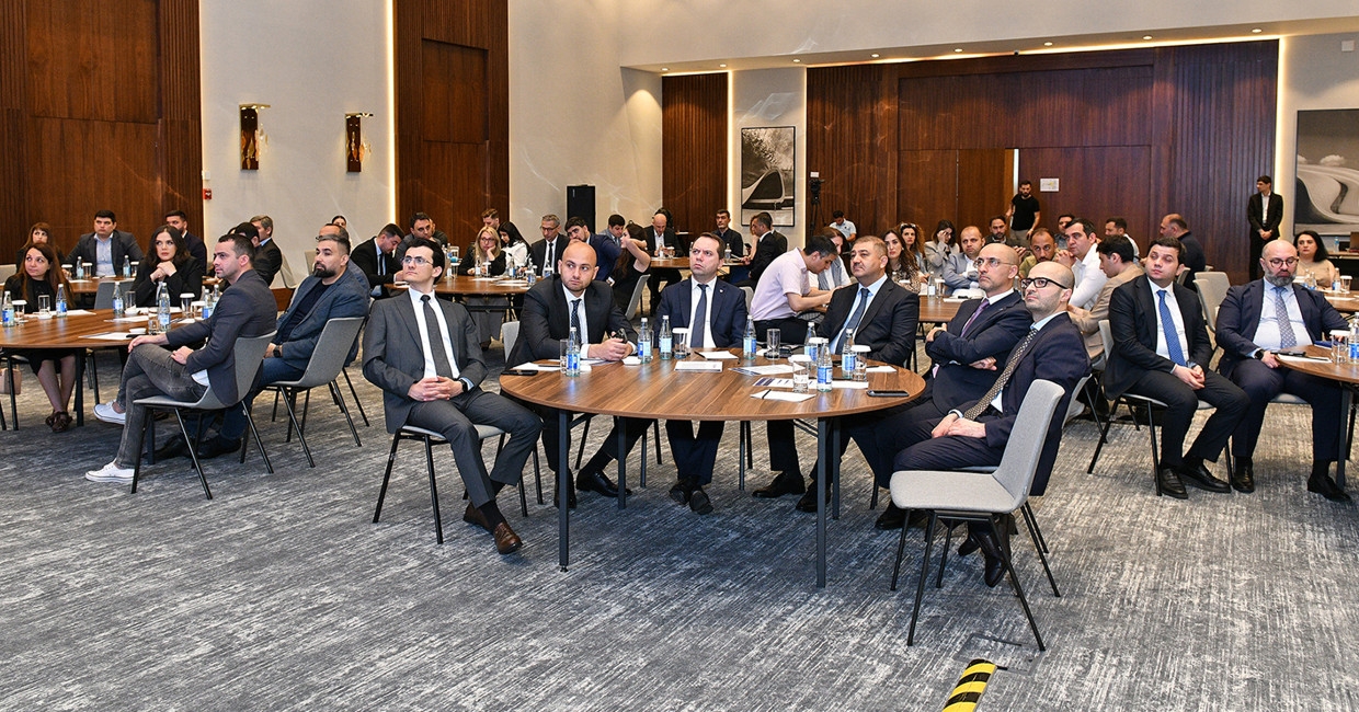 İKT Agentliyi yazı müsabiqəsinin qaliblərini mükafatlandırdı