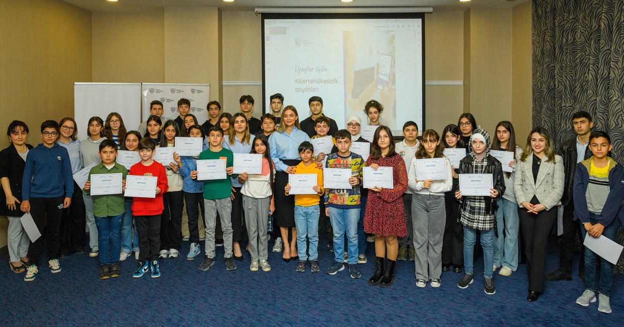 “Uşaq Hüquqları Aylığı” çərçivəsində “Cyber4kids” mövzusunda təlim keçirilib