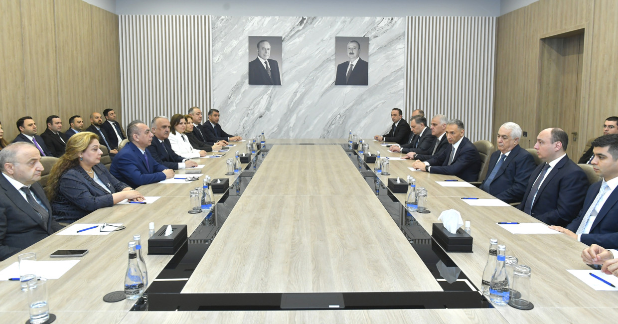 RİNN-də Ümummilli Lider Heydər Əliyevin anadan olmasının 103-cü ildönümünə həsr edilən tədbir keçirilib