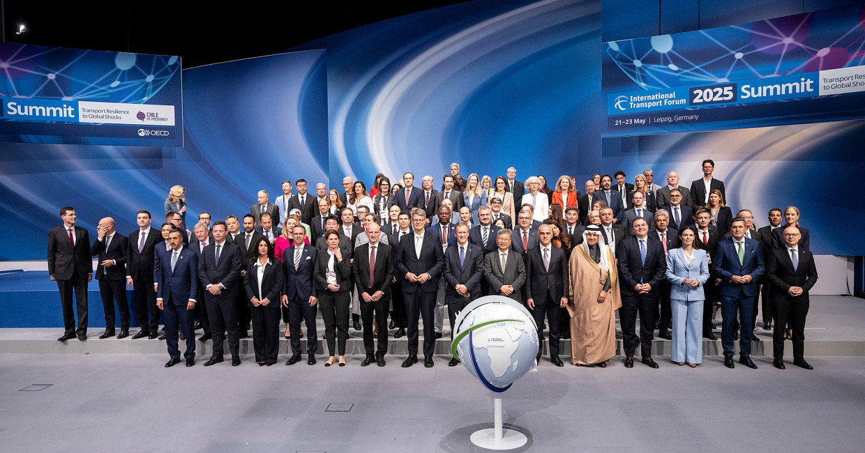 Presidency of International Transport Forum Summit handed over to Azerbaijan