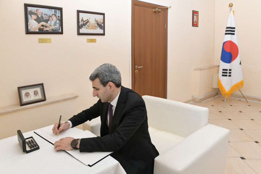 Deputy Minister Rovshan Rustamov offered condolences over death of former S.Korean President Roh Tae-woo