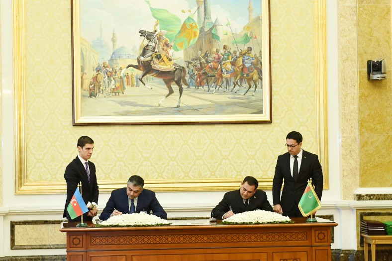 Azerbaijan, Turkmenistan signed bilateral documents