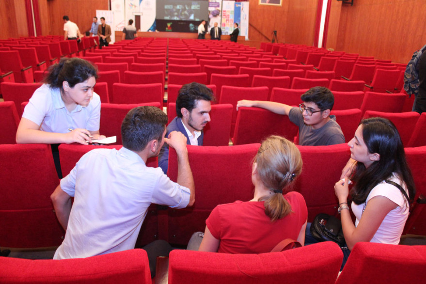 Startup tours start in universities within project "From Idea to Business"