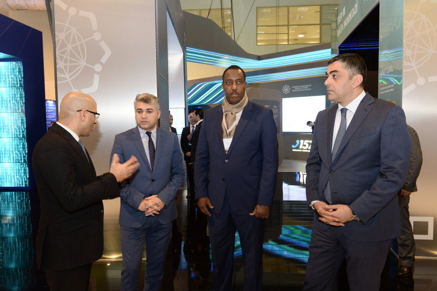 UPU Director General views Bakutel 2016 exhibition 