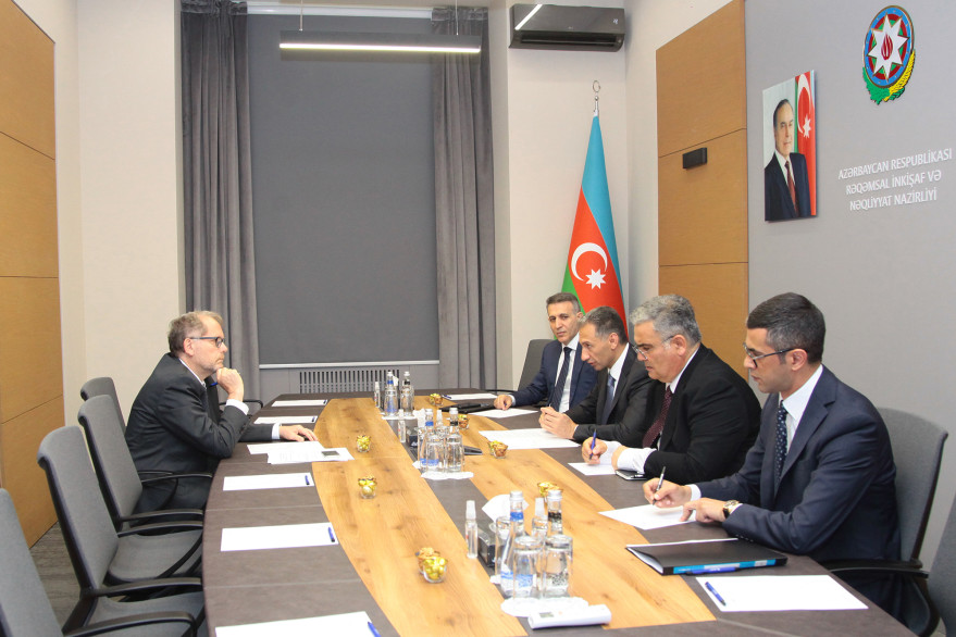 Minister Rashad Nabiyev met with Secretary General of Intergovernmental Organization for International Transport