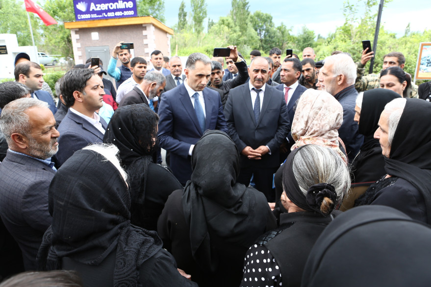 Minister Rashad Nabiyev visits villages in Goychay provided with GPON technology