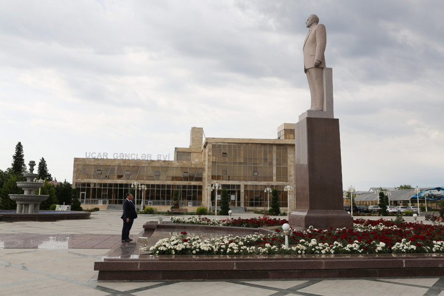 Nazir Rəşad Nəbiyev Ucarda vətəndaşları qəbul edib