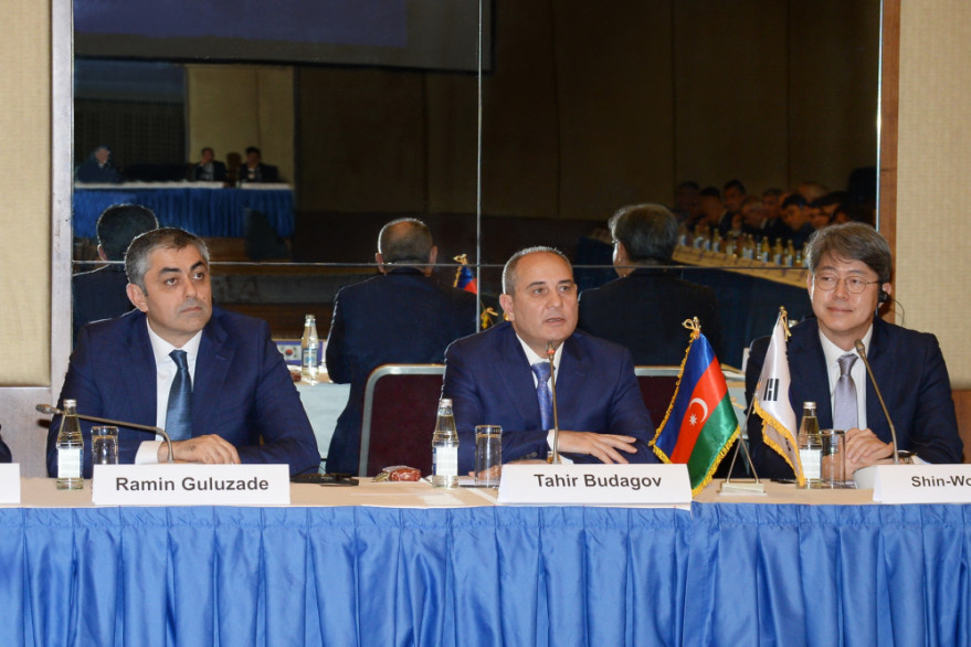 “Rəsmi  statistik məlumatların istehsalında İKT və kadr potensialının gücləndirilməsi” mövzusunda  konfrans keçirilib