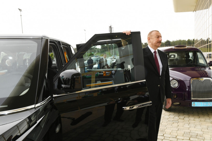 Prezident İlham Əliyev “Bakutel 2019” sərgisi ilə tanış olub