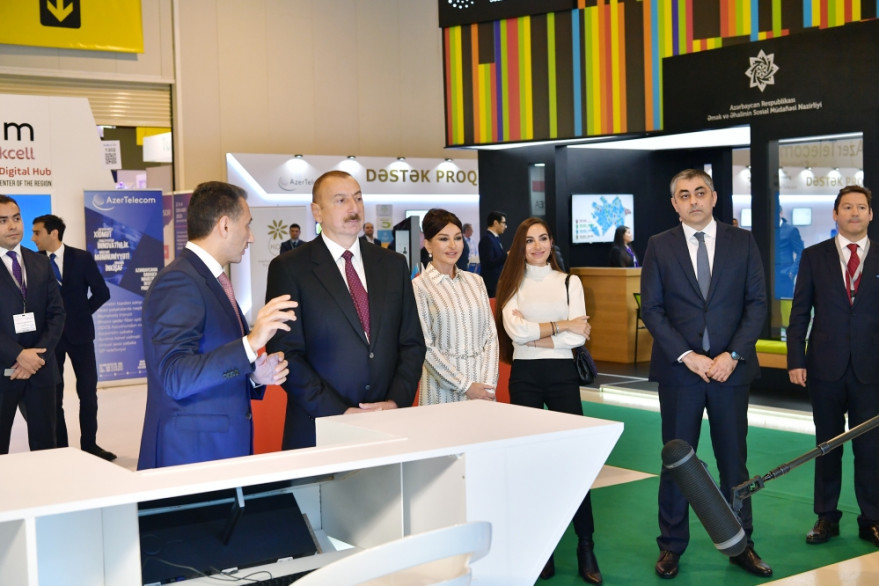 Prezident İlham Əliyev “Bakutel 2019” sərgisi ilə tanış olub