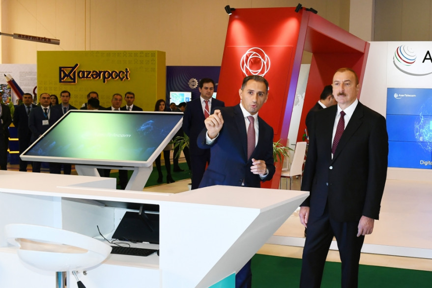 Prezident İlham Əliyev “Bakutel 2019” sərgisi ilə tanış olub