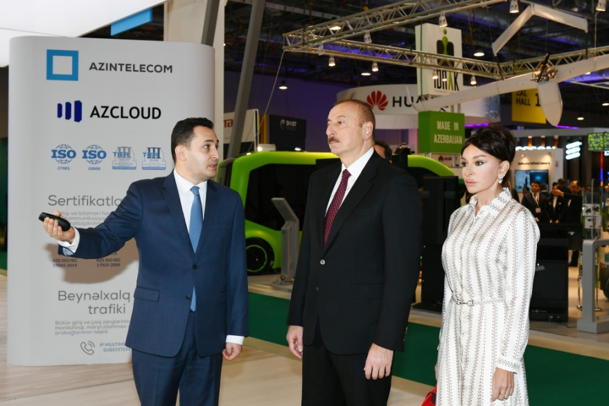 Prezident İlham Əliyev “Bakutel 2019” sərgisi ilə tanış olub