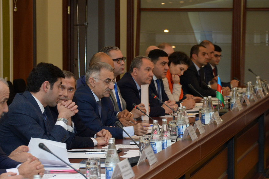 Azərbaycan və Çin arasında nəqliyyat  üzrə işçi qrupu yaradılır