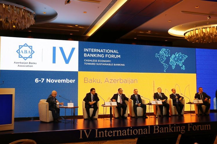 “IV Beynəlxalq Bankçılıq Forumu – Nağdsız iqtisadiyyat: dayanıqlı bankçılığa doğru” adlı forum öz işinə başlayıb