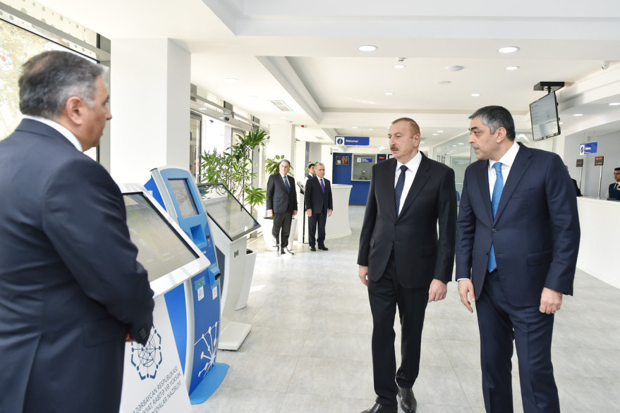 Prezident İlham Əliyev Ağdaş Rayon Telekommunikasiya Qovşağında “Şəbəkə” Xidmət Mərkəzinin istifadəyə verilməsi tədbirində iştirak edib