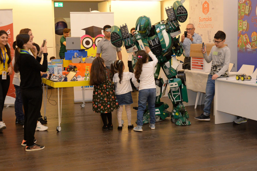 В рамках Недели инноваций организован фестиваль Roboday