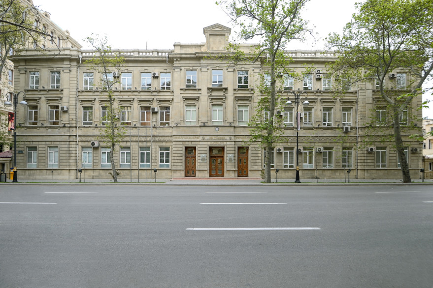 Министр Рамин Гулузаде встретился с новоназначенным послом Франции в нашей стране