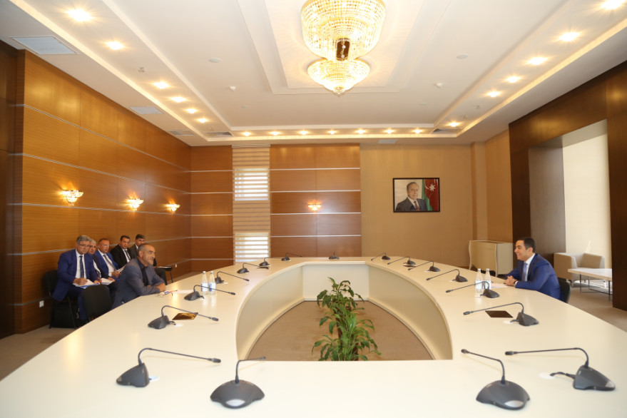 Nəqliyyat, Rabitə və Yüksək  Texnologiyalar naziri Oğuzda, nazirin birinci müavini  Qəbələdə vətəndaşları qəbul edib