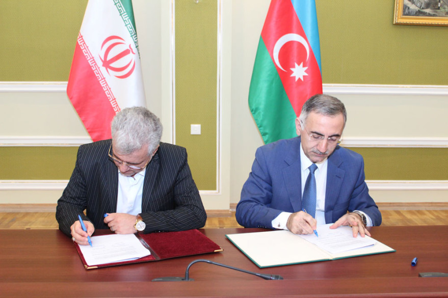 Azerbaijan, Iran discuss cooperation in ICT field