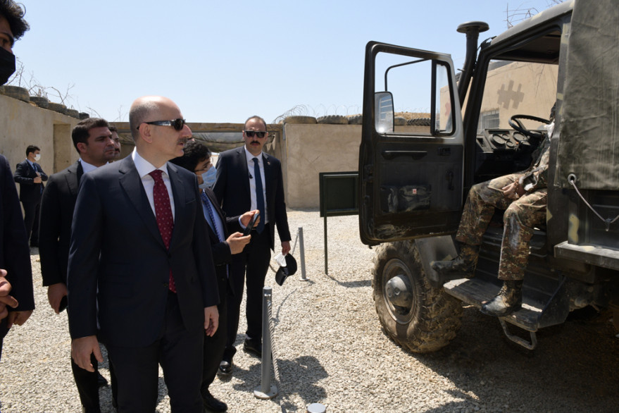 Turkish minister of transport and infrastructure visited Alley of Honors and Alley of Martyrs
