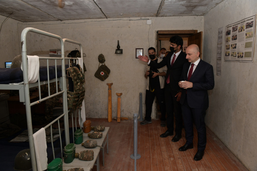 Turkish minister of transport and infrastructure visited Alley of Honors and Alley of Martyrs