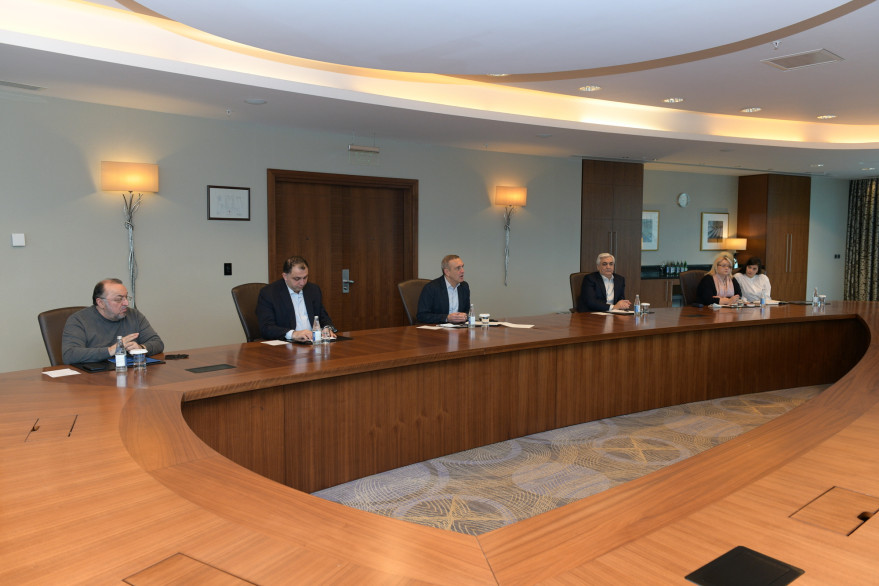 Министр Рашад Набиев провел встречу с представителями ИКТ-компаний 