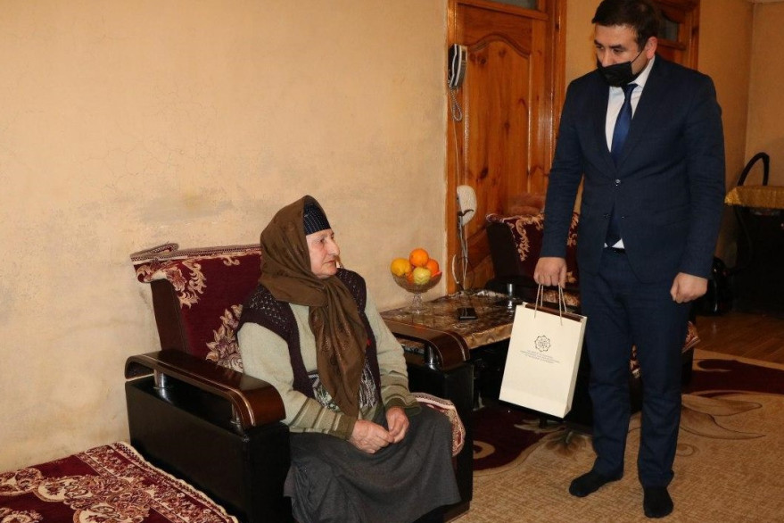 Ministry employees visited mothers of martyrs