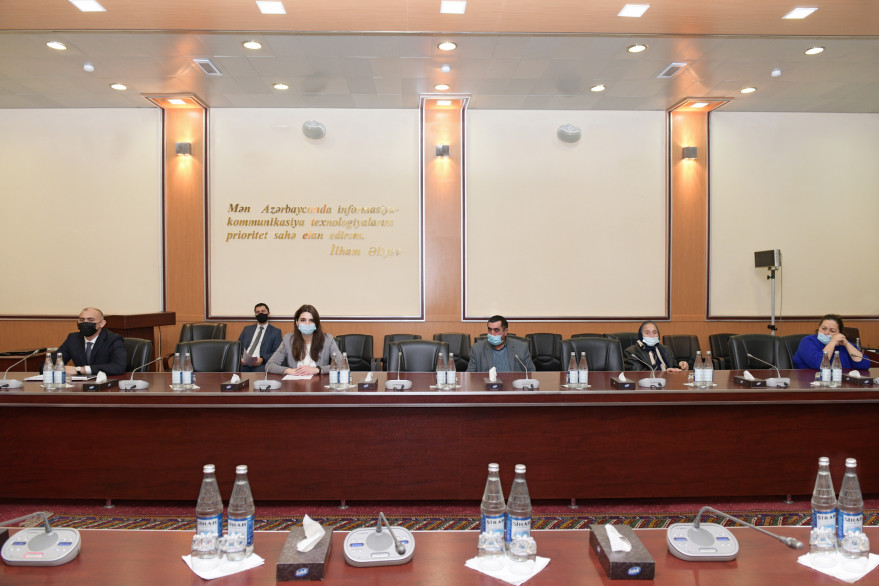 Nəqliyyat, Rabitə və Yüksək Texnologiyalar Nazirliyində Xocalıdan olan rabitəçilərlə görüş keçirilib  