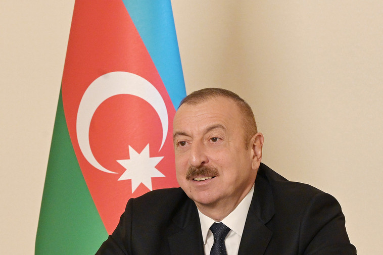 Президент Азербайджана Ильхам Алиев обратился к народу