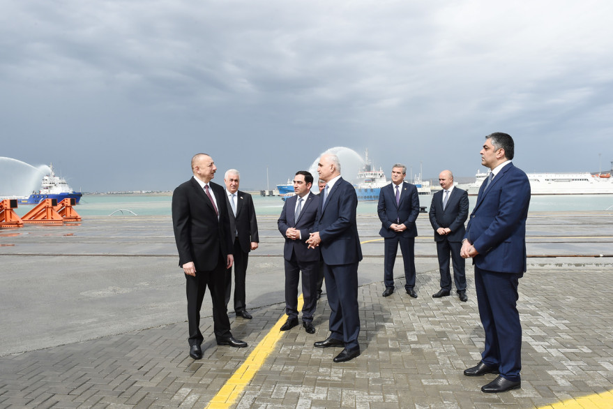 Prezident İlham Əliyev Bakı Beynəlxalq Dəniz Ticarət Limanı Kompleksinin açılışında iştirak edib