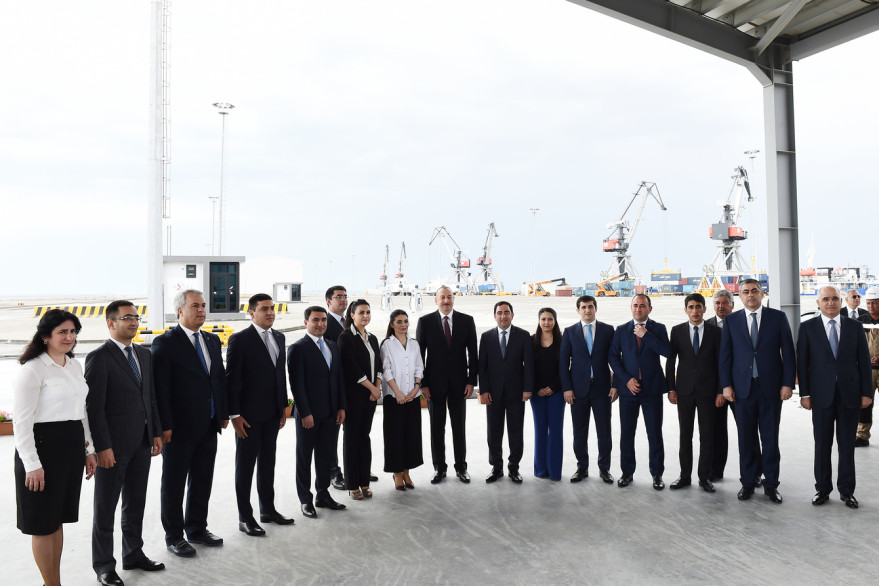 Президент Ильхам Алиев принял участие в открытии комплекса Бакинского международного морского торгового порта