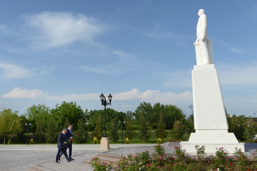 Министр транспорта, связи и высоких технологий встретился с гражданами в Агдаше