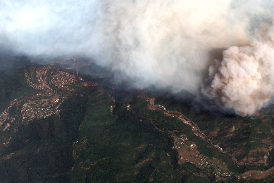 «Азеркосмос» предоставил Грузии спутниковые снимки лесного пожара