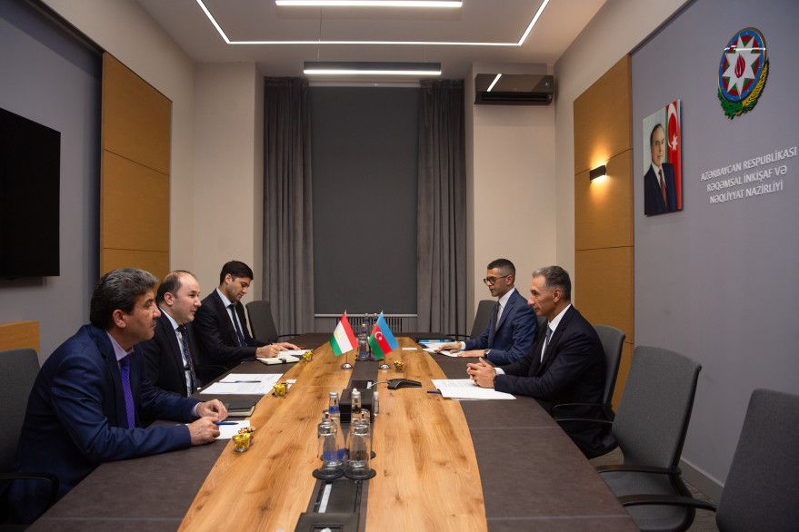 Minister Rashad Nabiyev met with ambassadors of three countries in Azerbaijan