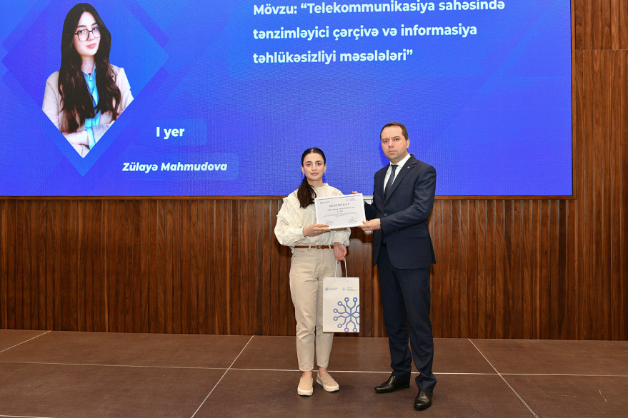 İKT Agentliyi yazı müsabiqəsinin qaliblərini mükafatlandırdı