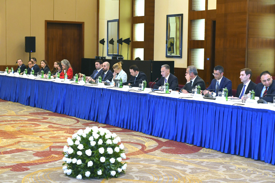 Nazir Rəşad Nəbiyev ABŞ Ticarət Palatasının vitse-prezidenti Kuş Çoksinin rəhbərlik etdiyi nümayəndə heyəti ilə görüşüb