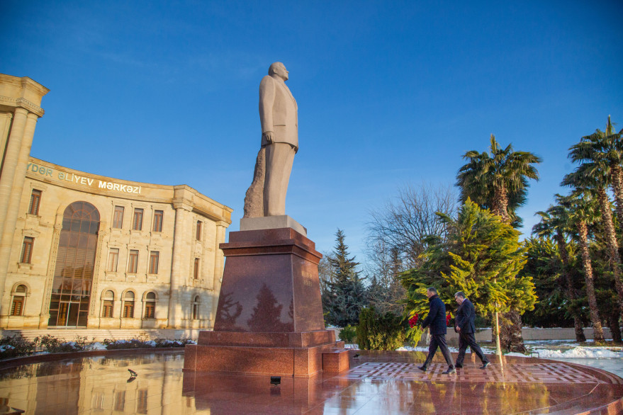 Nazir Rəşad Nəbiyev Salyanda vətəndaşları qəbul edib