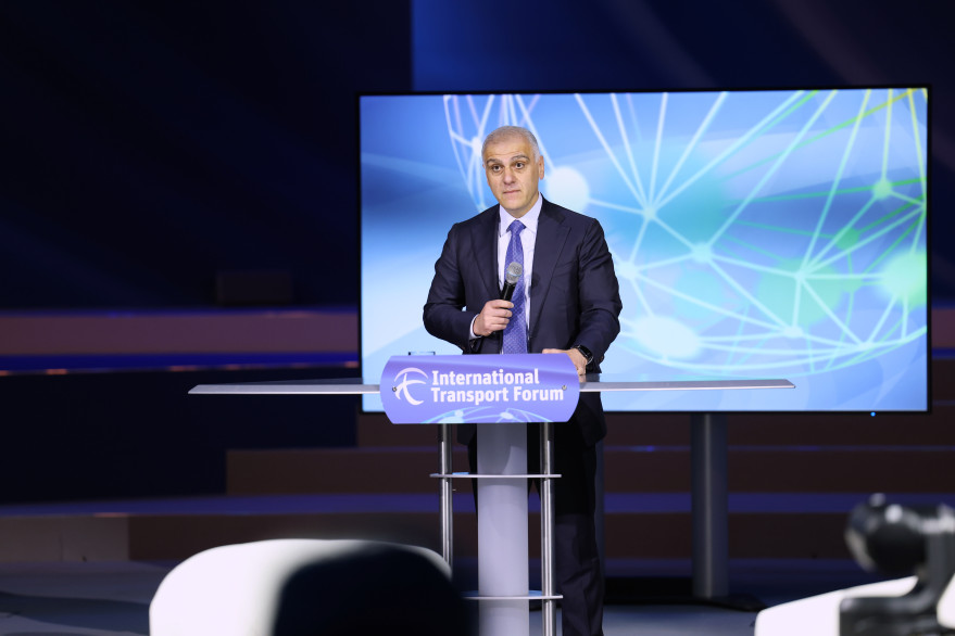 Azərbaycanın prezidentliyi ilə Almaniyada Beynəlxalq Nəqliyyat Forumunun Sammiti başa çatıb