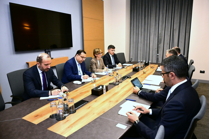 Nazir Rəşad Nəbiyev “Cisco” şirkətinin Avropa, Yaxın Şərq və Afrika regionu üzrə Müştəri Təcrübəsi istiqamətinin baş vitse-prezidenti və baş direktoru ilə görüşüb