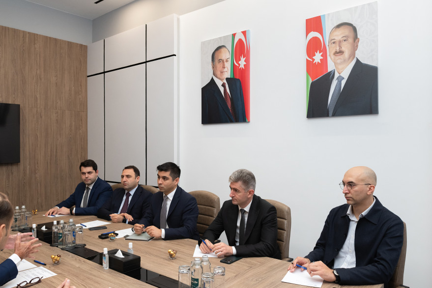 Rəqəmsal İnkişaf və Nəqliyyat Nazirliyində ABŞ-nin “Fortinet” şirkətinin vitse-prezidenti ilə görüş keçirilib