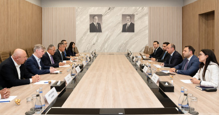 Rəqəmsal İnkişaf və Nəqliyyat Nazirliyində “CITIC Group” şirkətinin nümayəndə heyəti ilə görüş keçirilib