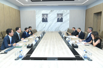 Nazir Rəşad Nəbiyev “Samsung C&T Corporation Engineering & Construction Group”un rəhbər şəxsləri ilə görüşüb