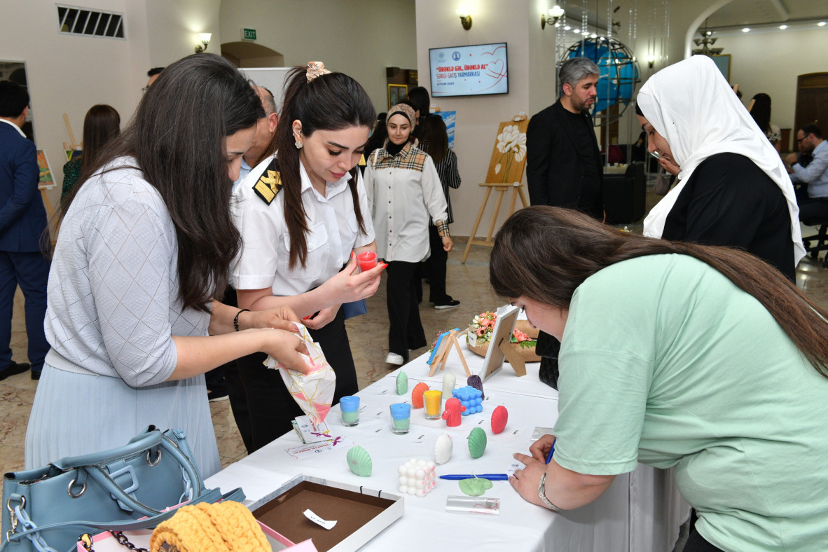 Ministry organizes exhibition fair of handicrafts of martyr families