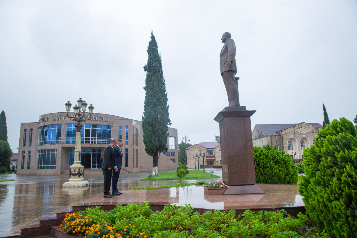 Nazir Rəşad Nəbiyev Astara şəhərində vətəndaşları qəbul edib