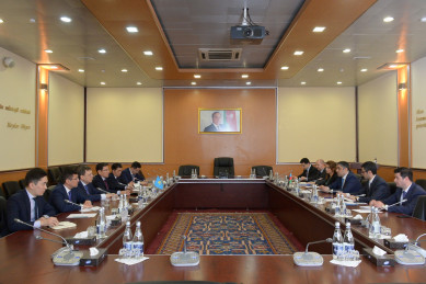 Azerbaijan, Kazakhstan discuss cooperation in communications and high technologies field