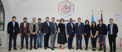 U.S. chargé d'affaires meets with startupers at High-Tech Park