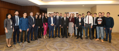 Генеральный секретарь Международного союза электросвязи встретился с азербайджанскими стартаперами  