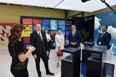 Prezident İlham Əliyev “Bakutel 2019” sərgisi ilə tanış olub