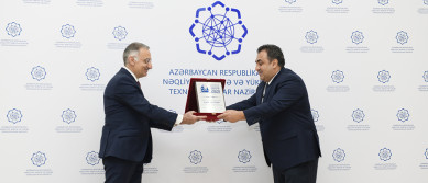 Эльмир Велизаде удостоен премии Caspian Business Award 2020