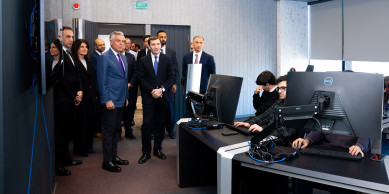Nazir Rəşad Nəbiyev “Mastercard” şirkətinin sədr müavini və strateji inkişaf üzrə prezidenti Con Hantsman ilə görüşüb
